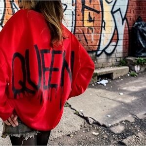 NWT WREN + GLORY Queening Painted Sweatshirt OS